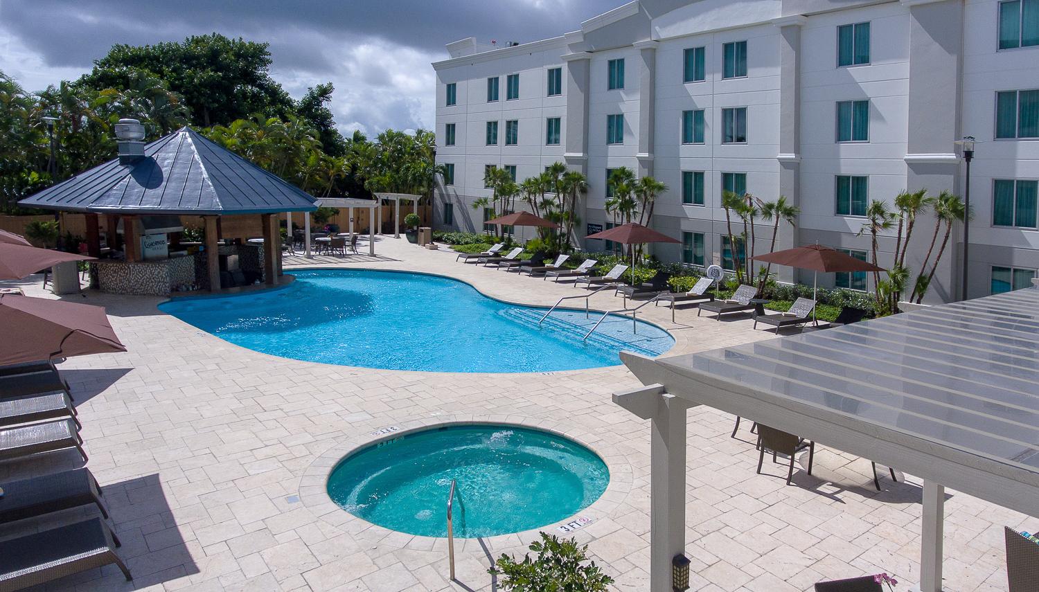 Hampton Inn & Suites San Juan Carolina Dış mekan fotoğraf