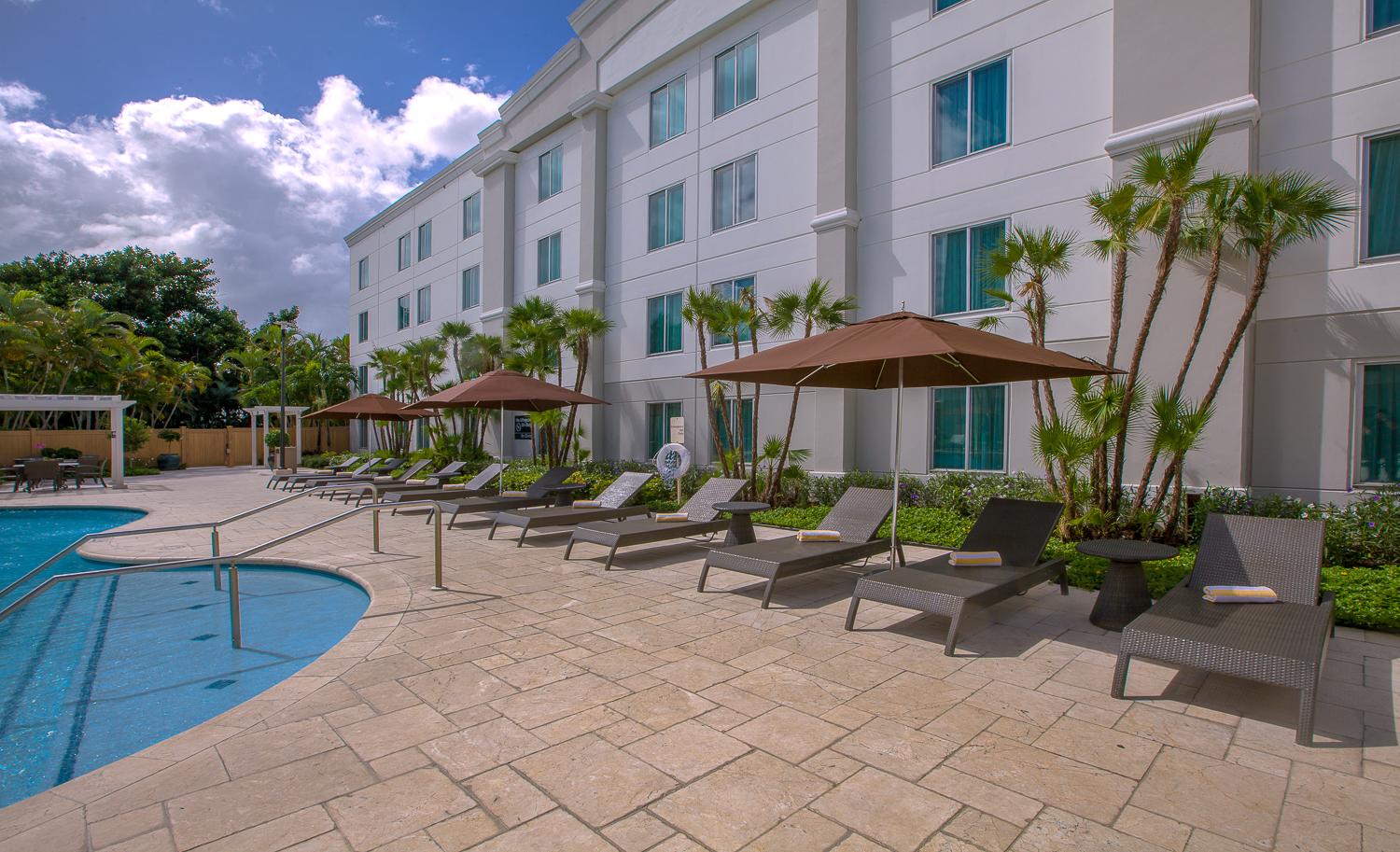 Hampton Inn & Suites San Juan Carolina Dış mekan fotoğraf