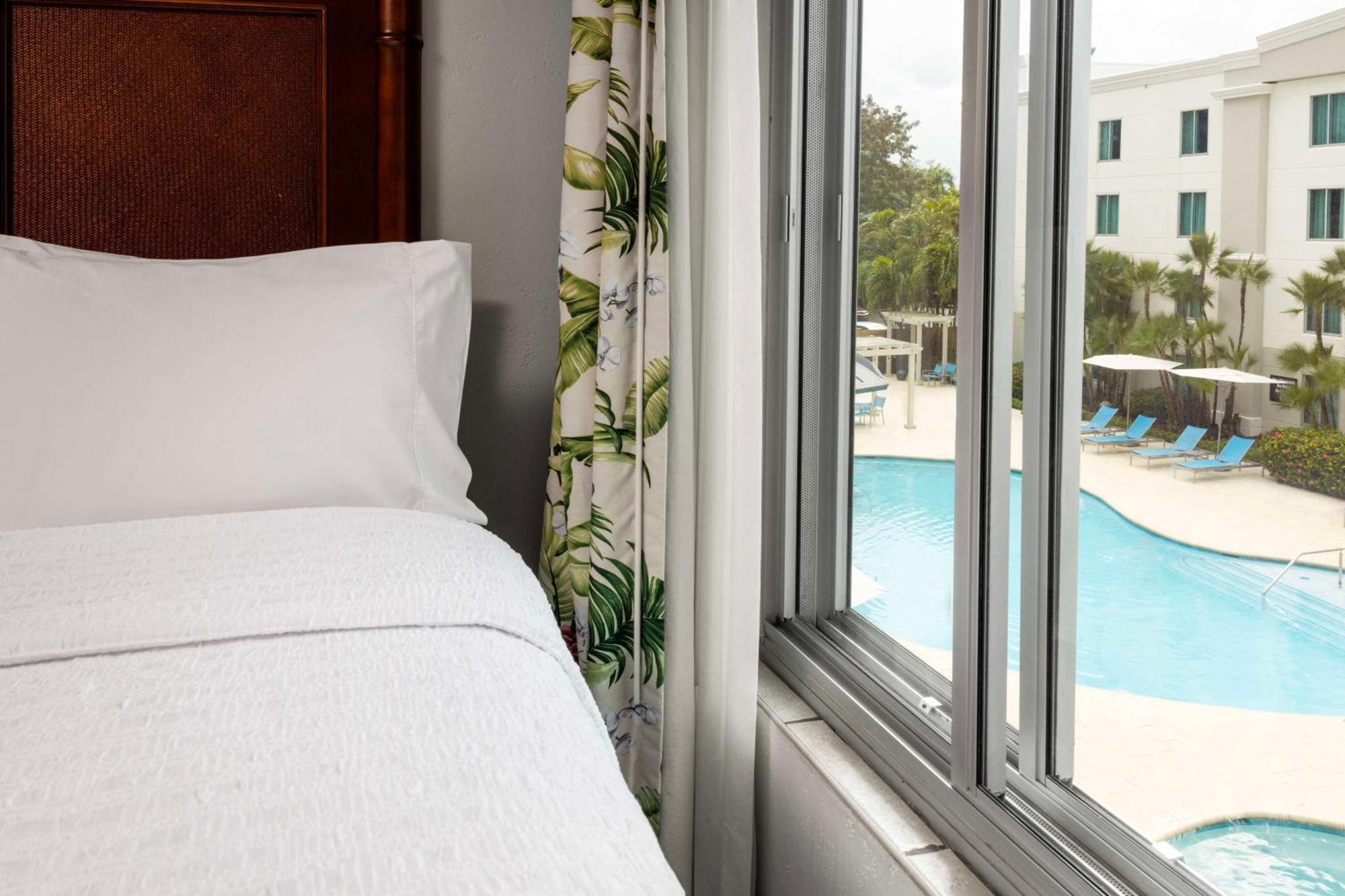 Hampton Inn & Suites San Juan Carolina Dış mekan fotoğraf