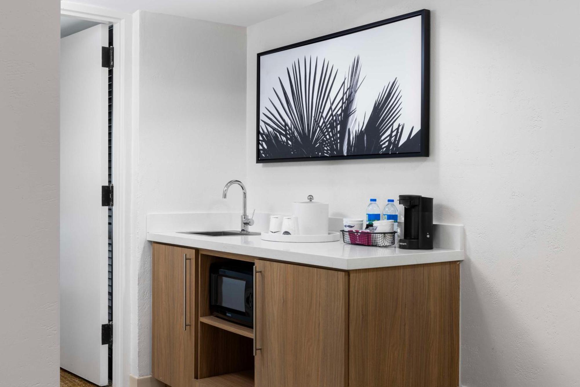 Hampton Inn & Suites San Juan Carolina Dış mekan fotoğraf